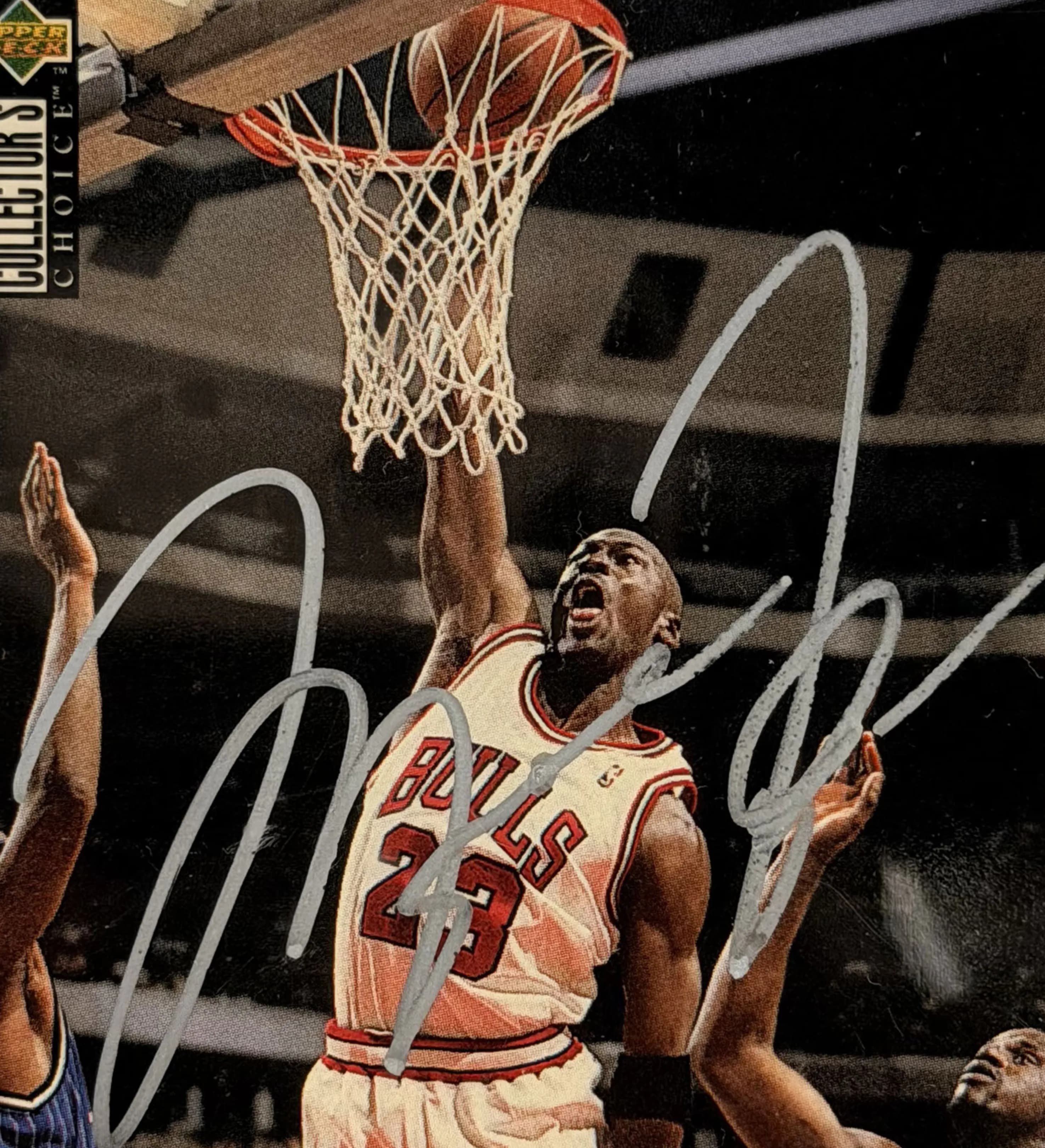 announcements/04003077-6add-4dfc-affe-3df83267af2d/1785439742909-card-45-michael-jordan-chicago-bulls-1995-autografado-3.webp