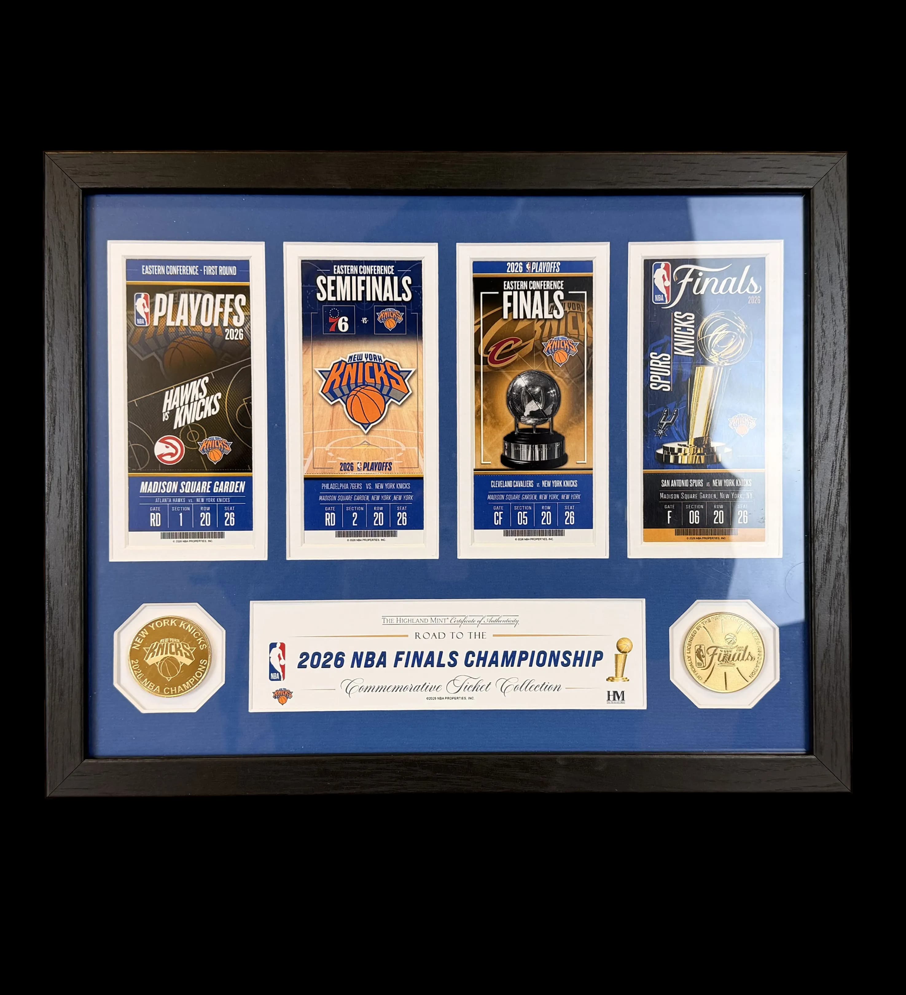 announcements/1a6a7563-846d-4d5d-ae2b-bf45db985eb9/1785425215021-quadro-30x38-new-york-knicks-ingressos-finais-livro-autografado-jalen-brunson-3.webp