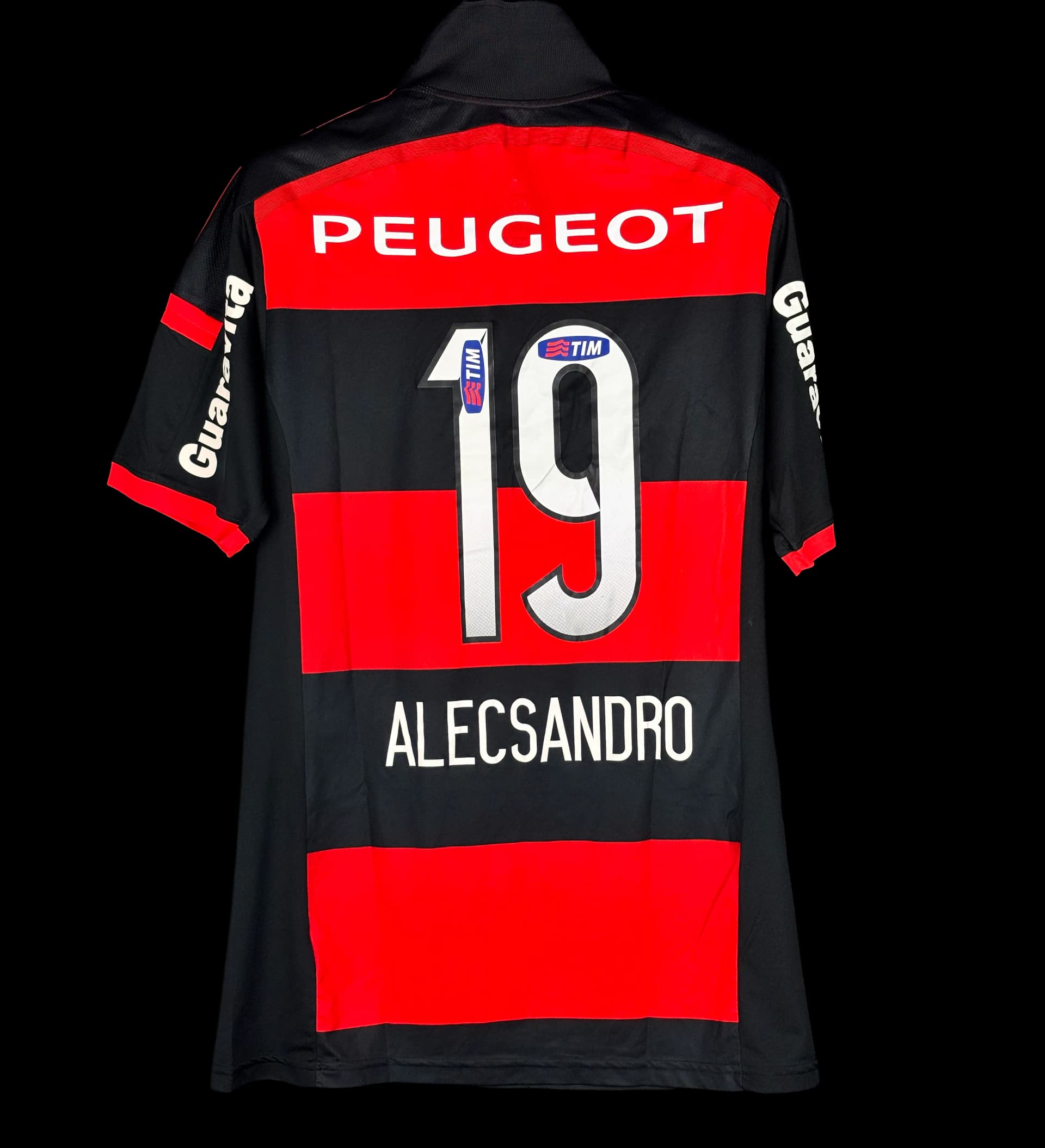 announcements/2ab0c088-c7ee-406f-a74a-a39606f32f63/1786128670862-camisa-flamengo-brasileirao-costas.webp