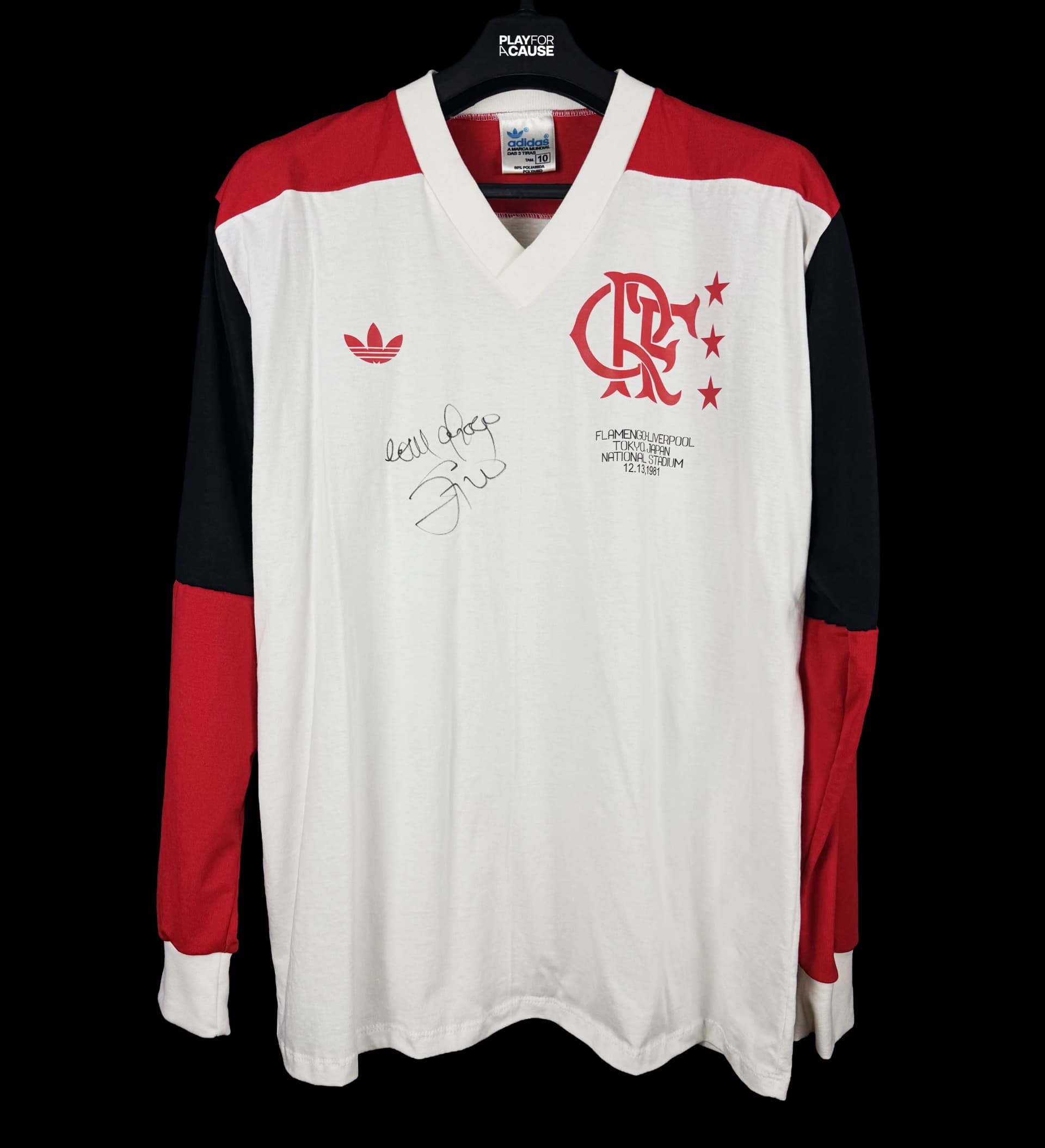 announcements/777dc559-2fdf-4aab-9a6b-7c30e1ec89bc/1786465179422-camisa-flamengo-manga-longa-autografada-zico-1981-1.webp