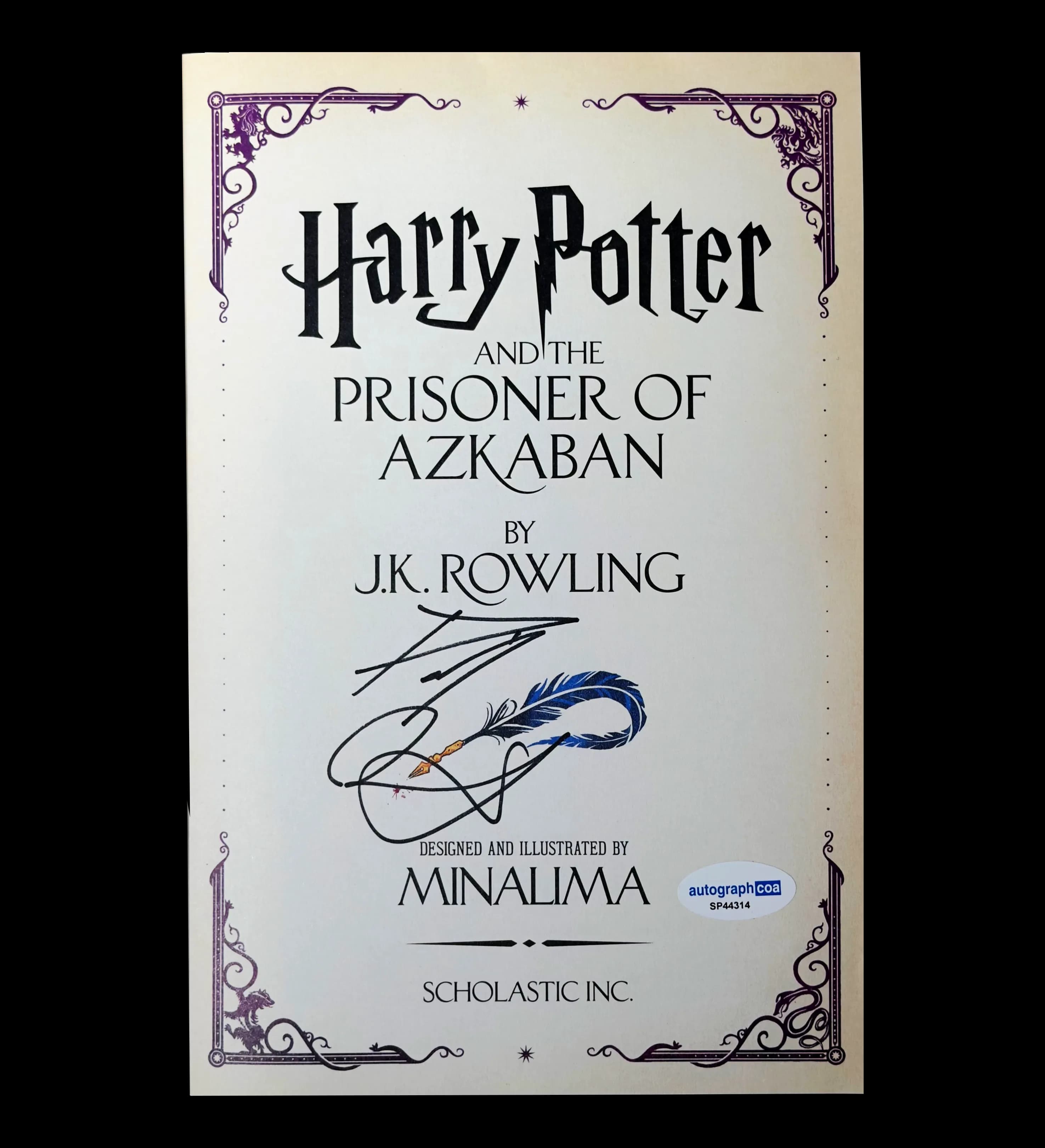 announcements/a1e41979-3658-400c-8598-af700c64b76a/1785118260242-Livro---Harry-Potter-and-the-Prisoner-of-Azkaban---MinaLima-Edition---Autografado-por-Daniel-Radcliffe---Certificação-Internacional-aberto.webp