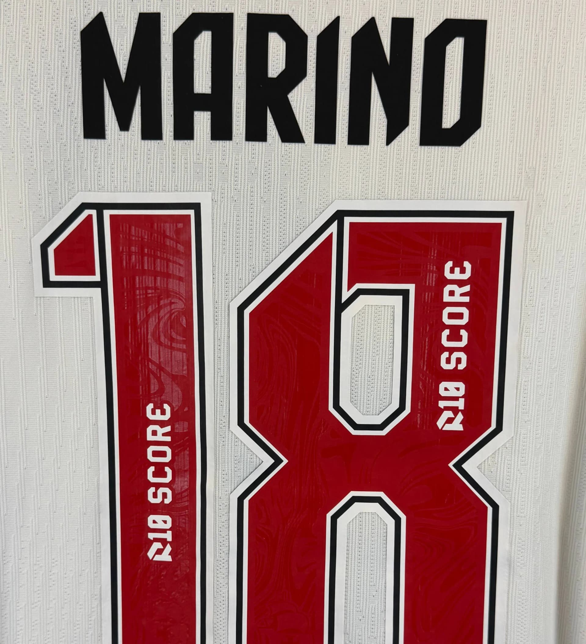 announcements/a76a4ff9-efbe-497b-98dc-5dcfb26bd146/1786392409400-camisa-vasco-marino-hinestroza-preparada-3.webp
