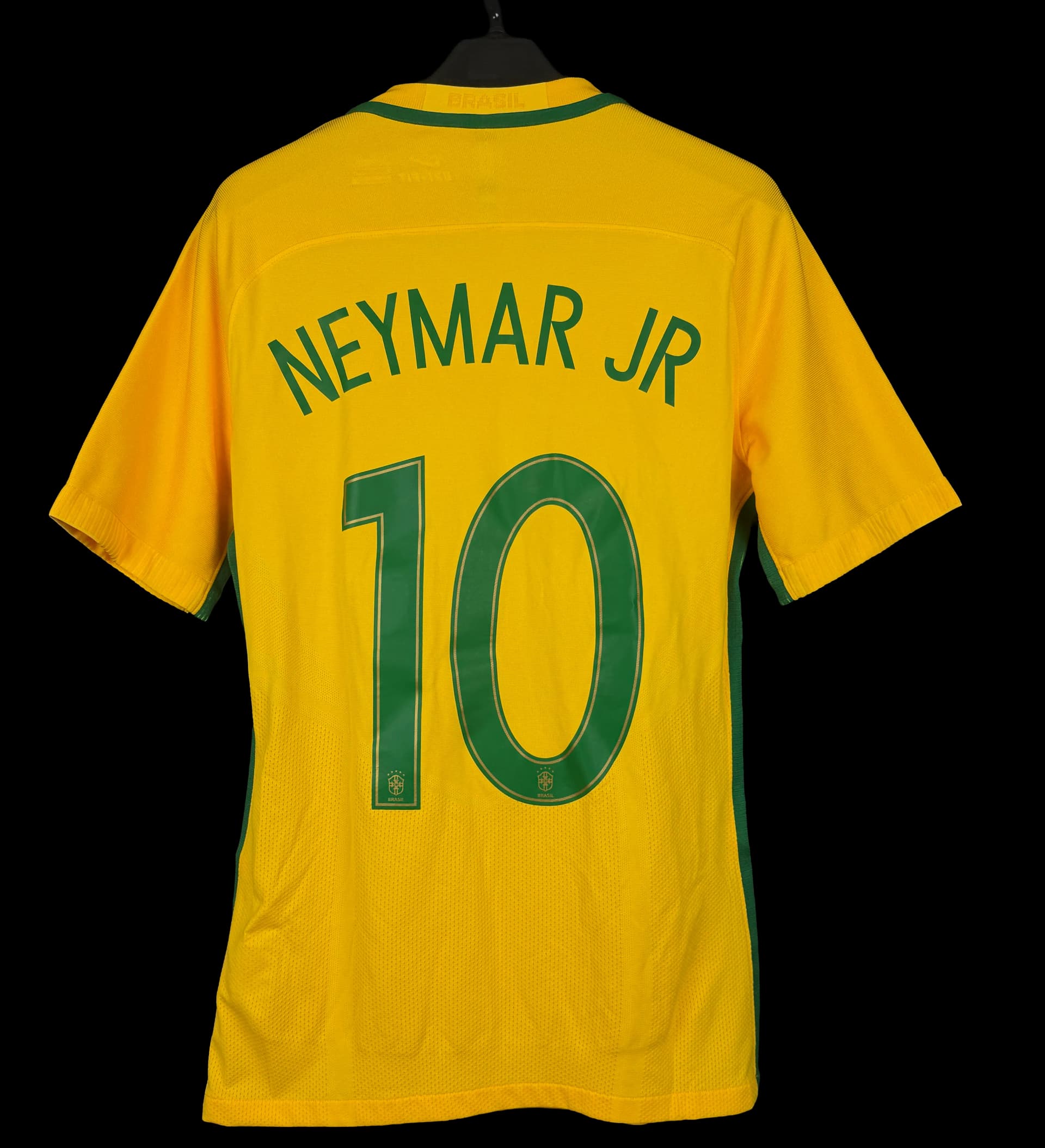 announcements/aaed36aa-7cbb-4e9b-bd90-078225aa20eb/1785931614429-camisa-neymar-2.webp