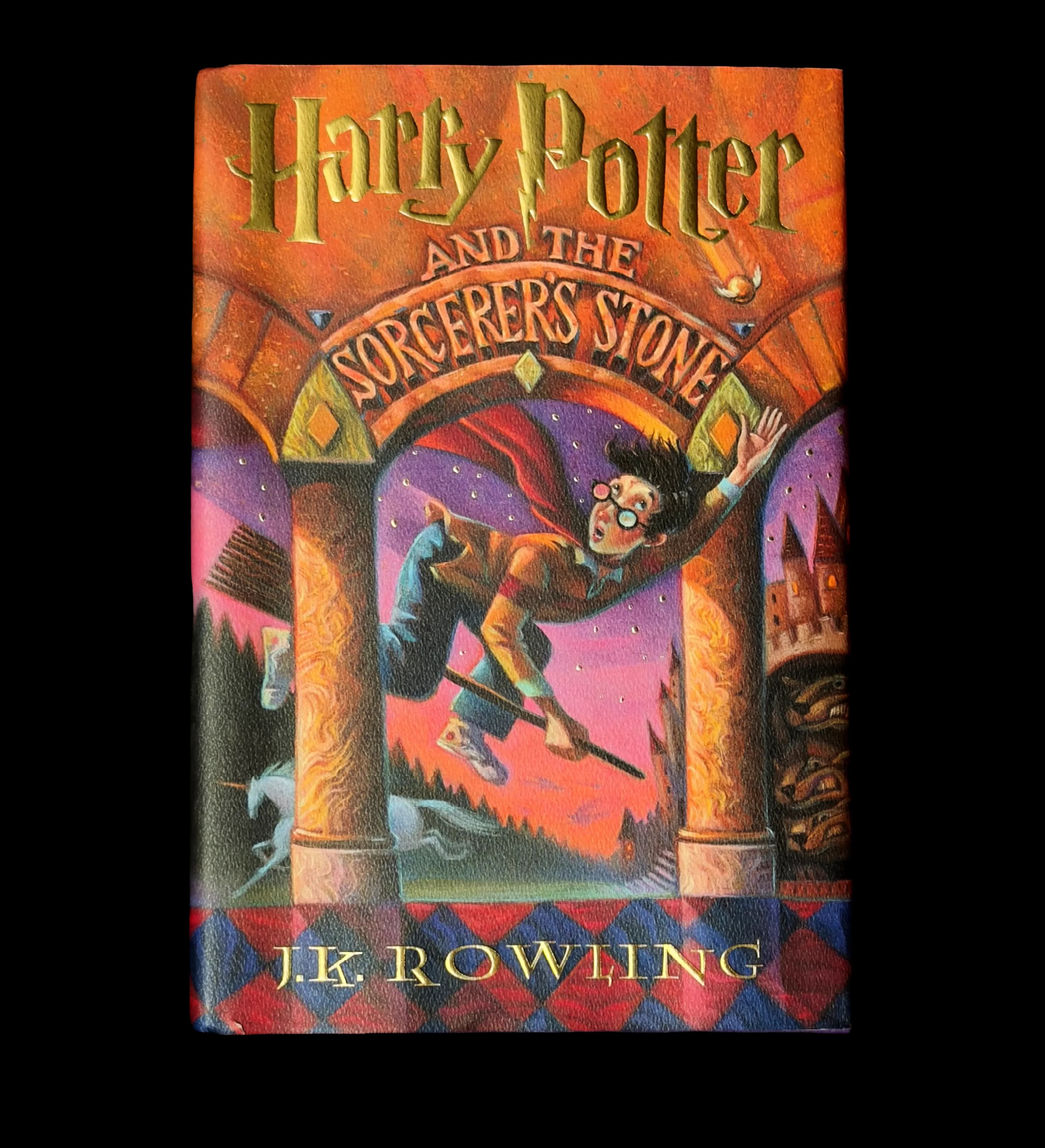 announcements/c0b967dc-63bf-4c20-8e08-5d021e716f79/1785118015954-Livro---Harry-Potter-and-the-Sorcerer’s-Stone---Autografado-por-Daniel-Radcliffe---Certificação-Internacional-capa.webp