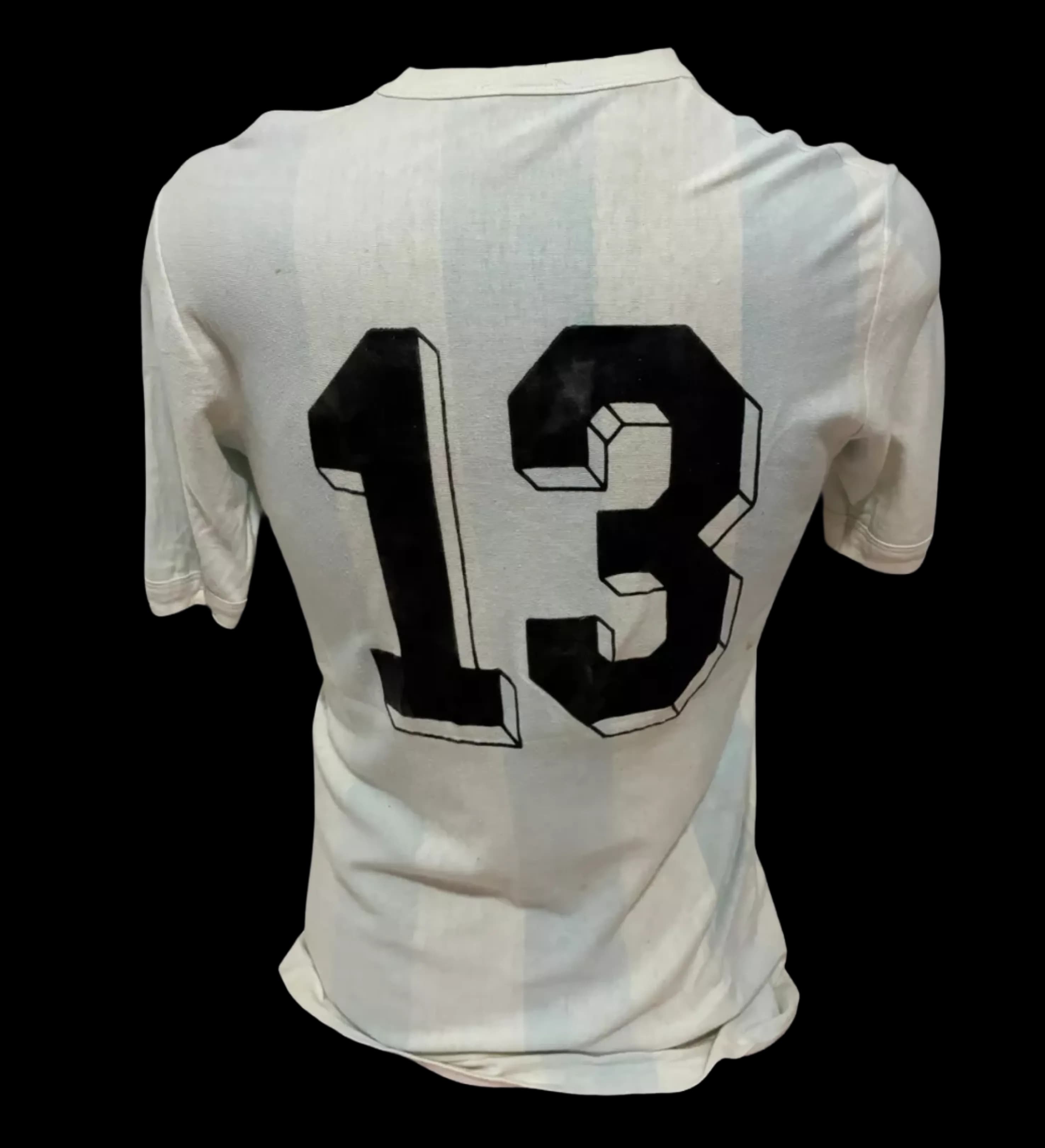 announcements/c2fa6d5f-c7b5-4bef-b4a5-624830e5f929/1785337029115-Camisa-Argentina-Daniel-Valencia-Autografada-Diego-Maradona-Costas.webp