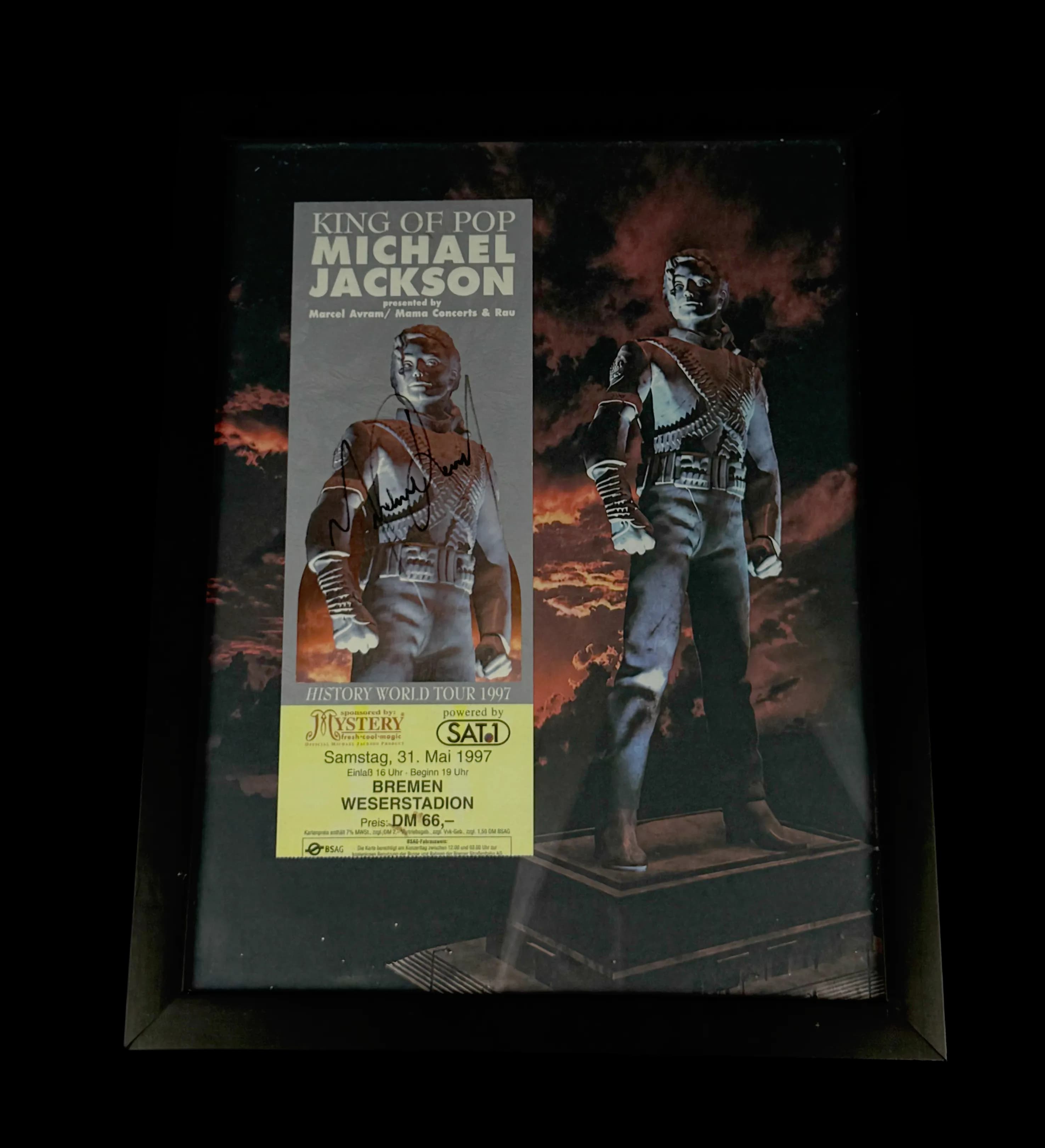 announcements/c74982d4-69ac-4745-9b62-24c0386d1189/1785201519647-quadro-michael-jackson-frente.webp