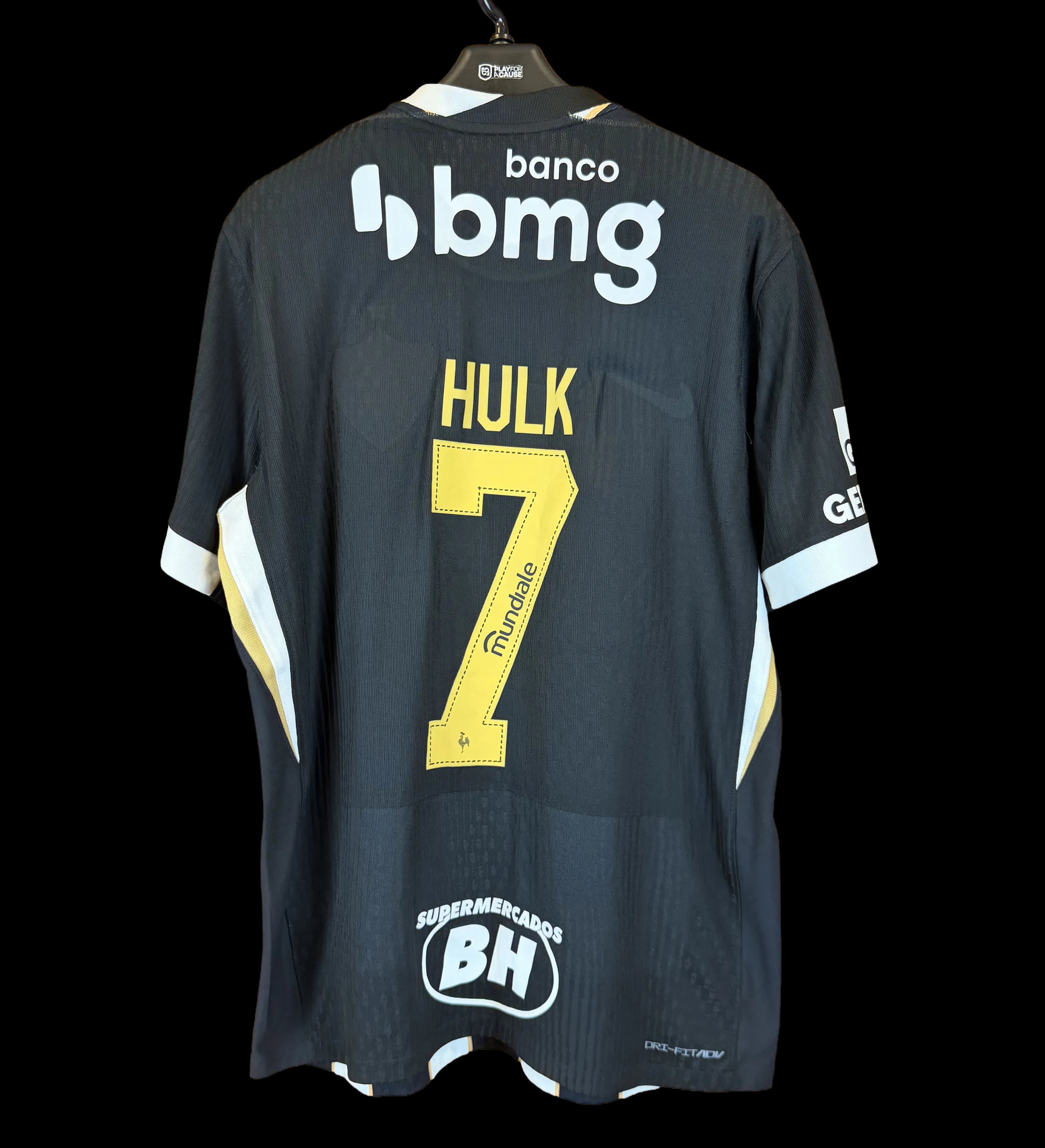 announcements/db14959b-998b-4853-864b-f14058673e3f/1785189842039-camisa-de-jogo-hulk-patch-final-mineiro-2026-autografada-costas.webp